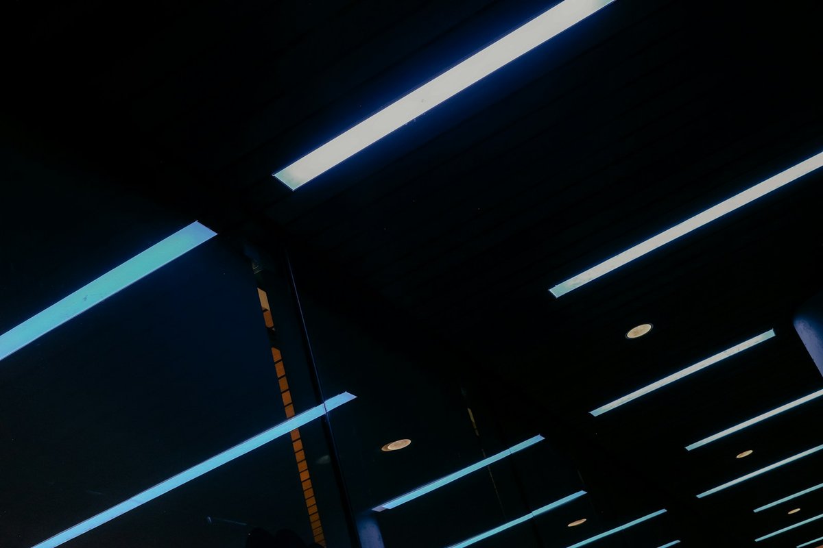 Smart LED Light Strips in 2026: Hue vs. Govee vs. Nanoleaf vs. Aqara — and How Matter Finally Reached the Strip